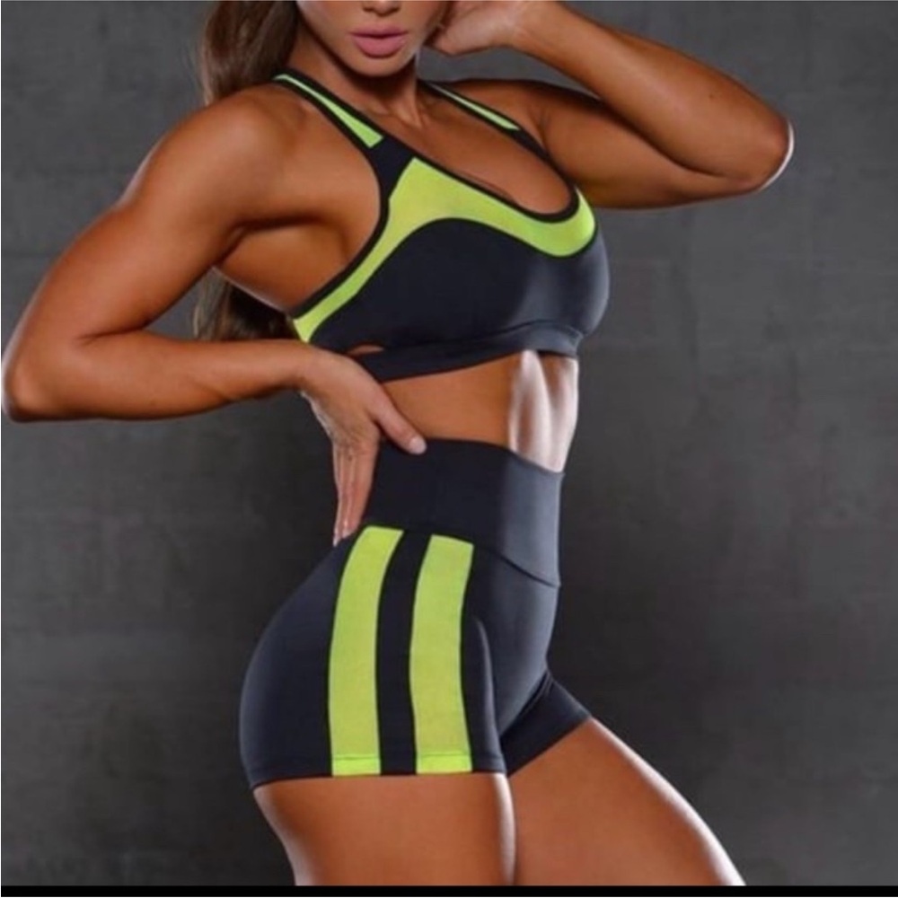 RESERVED. Bombshell Sportswear set